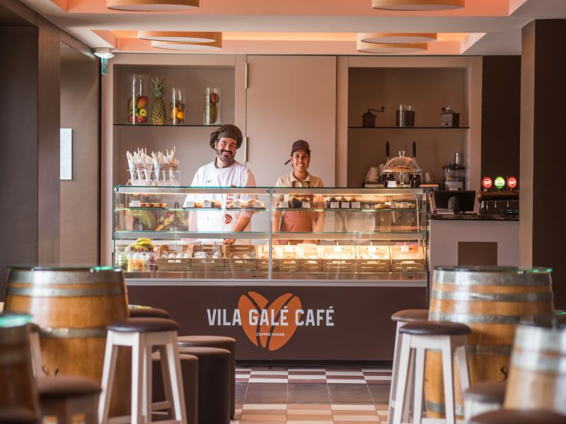 Vila_Gale_Ampalius_Cafe_1